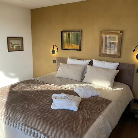 Les Du Donat Bed and Breakfast